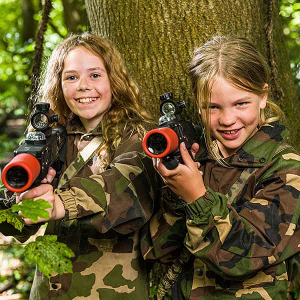 Forest Laser Tag girls aiming